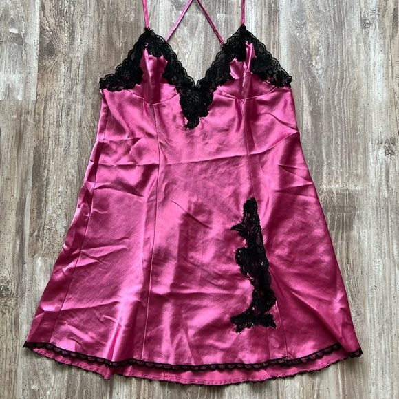 Frederick's of Hollywood Other - Fredrick’s- XS pink/black silk nightgown